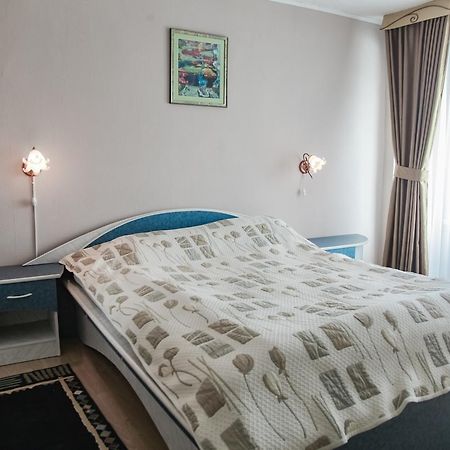 Sary Arka Hotell Pavlodar Exteriör bild