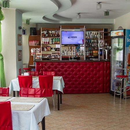 Sary Arka Hotell Pavlodar Exteriör bild