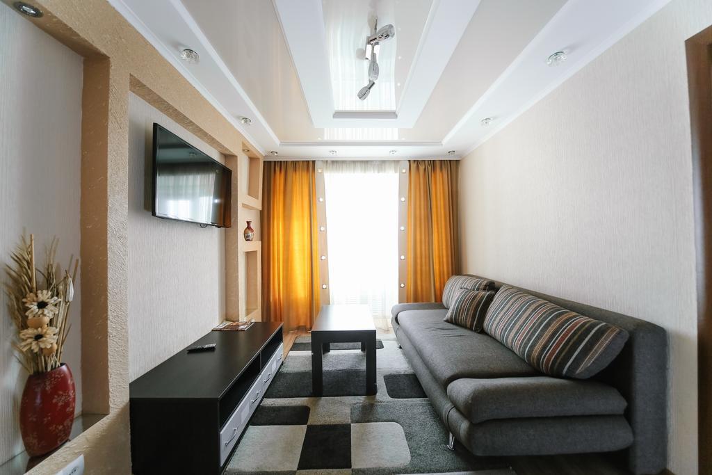 Sary Arka Hotell Pavlodar Exteriör bild