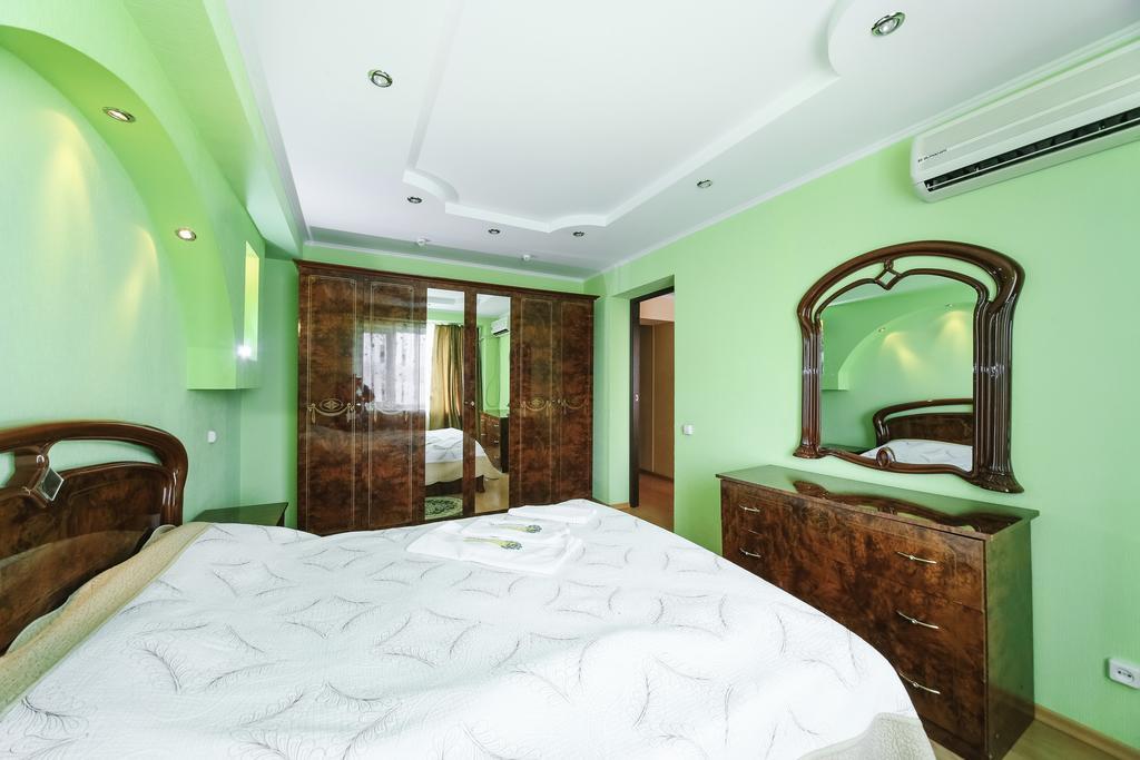 Sary Arka Hotell Pavlodar Exteriör bild