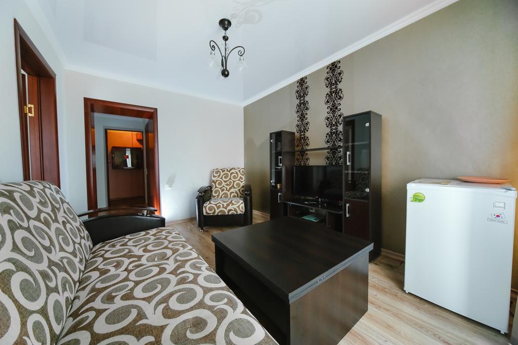 Sary Arka Hotell Pavlodar Exteriör bild
