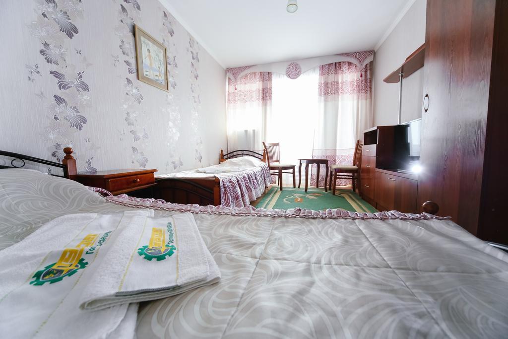 Sary Arka Hotell Pavlodar Exteriör bild