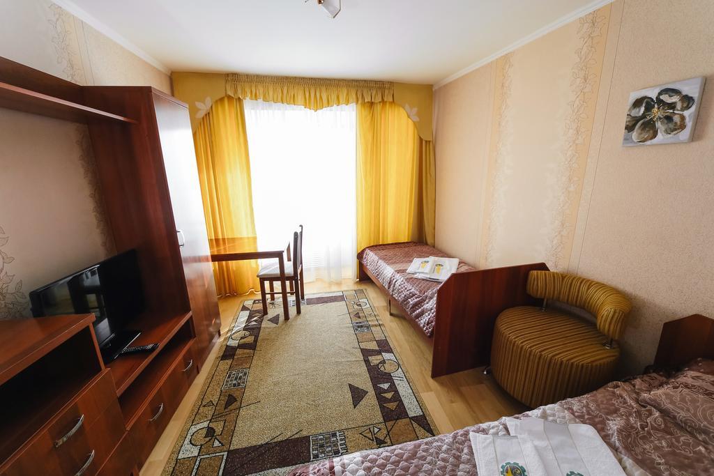 Sary Arka Hotell Pavlodar Exteriör bild