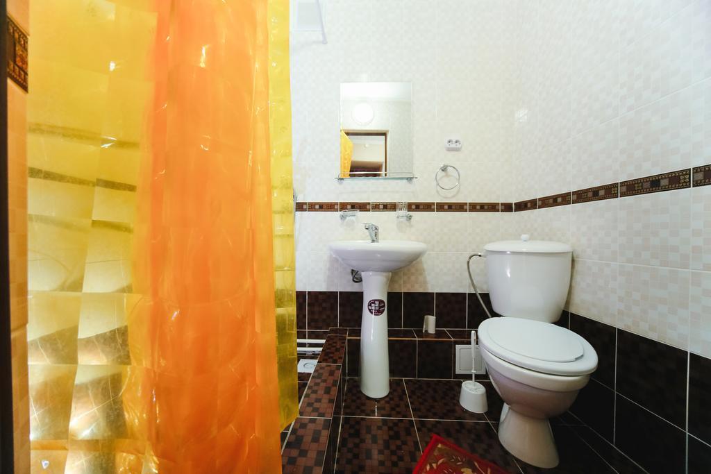 Sary Arka Hotell Pavlodar Exteriör bild