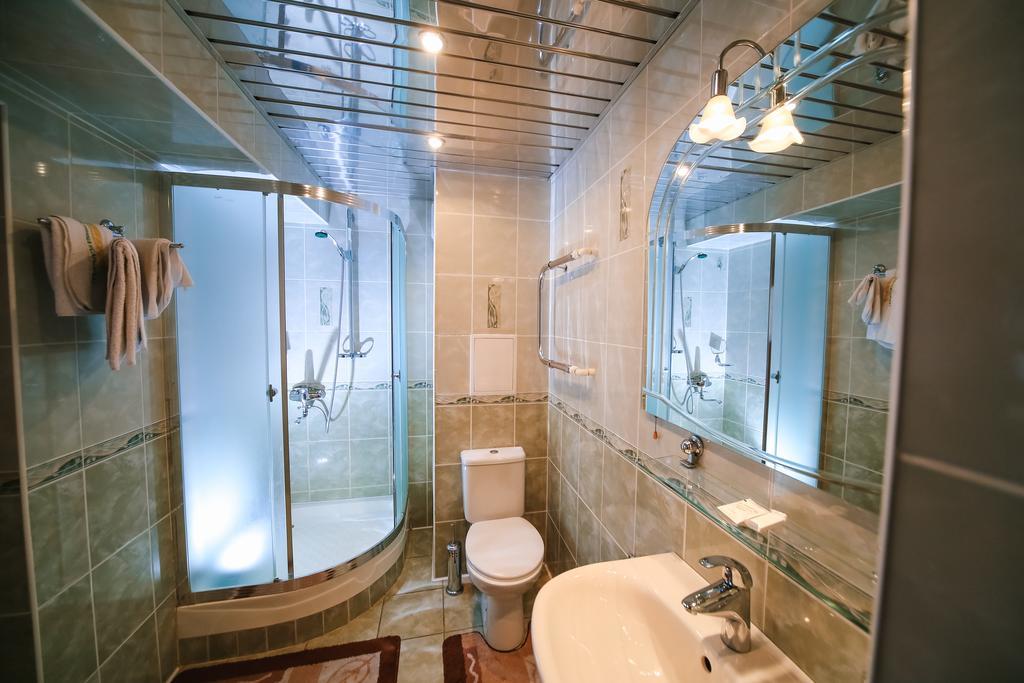 Sary Arka Hotell Pavlodar Exteriör bild