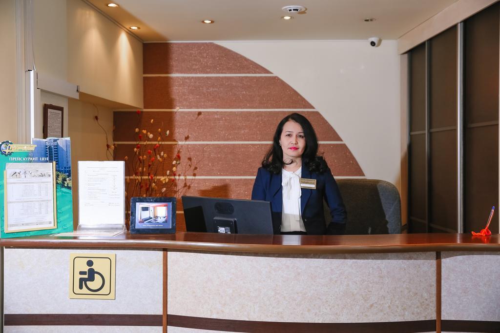 Sary Arka Hotell Pavlodar Exteriör bild