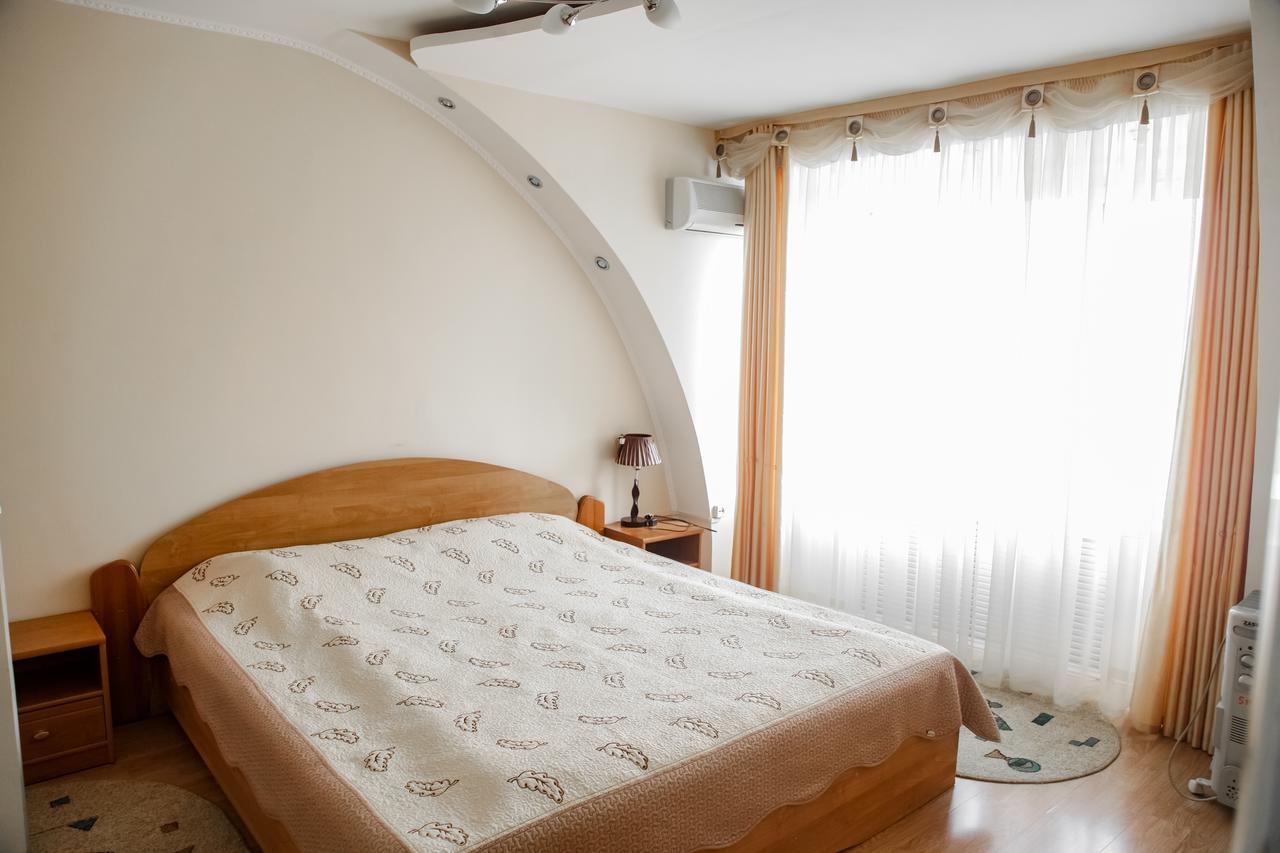 Sary Arka Hotell Pavlodar Exteriör bild