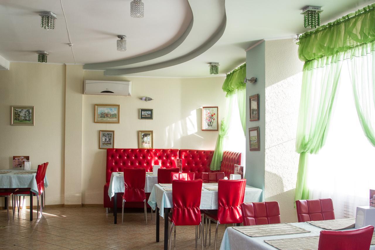 Sary Arka Hotell Pavlodar Exteriör bild