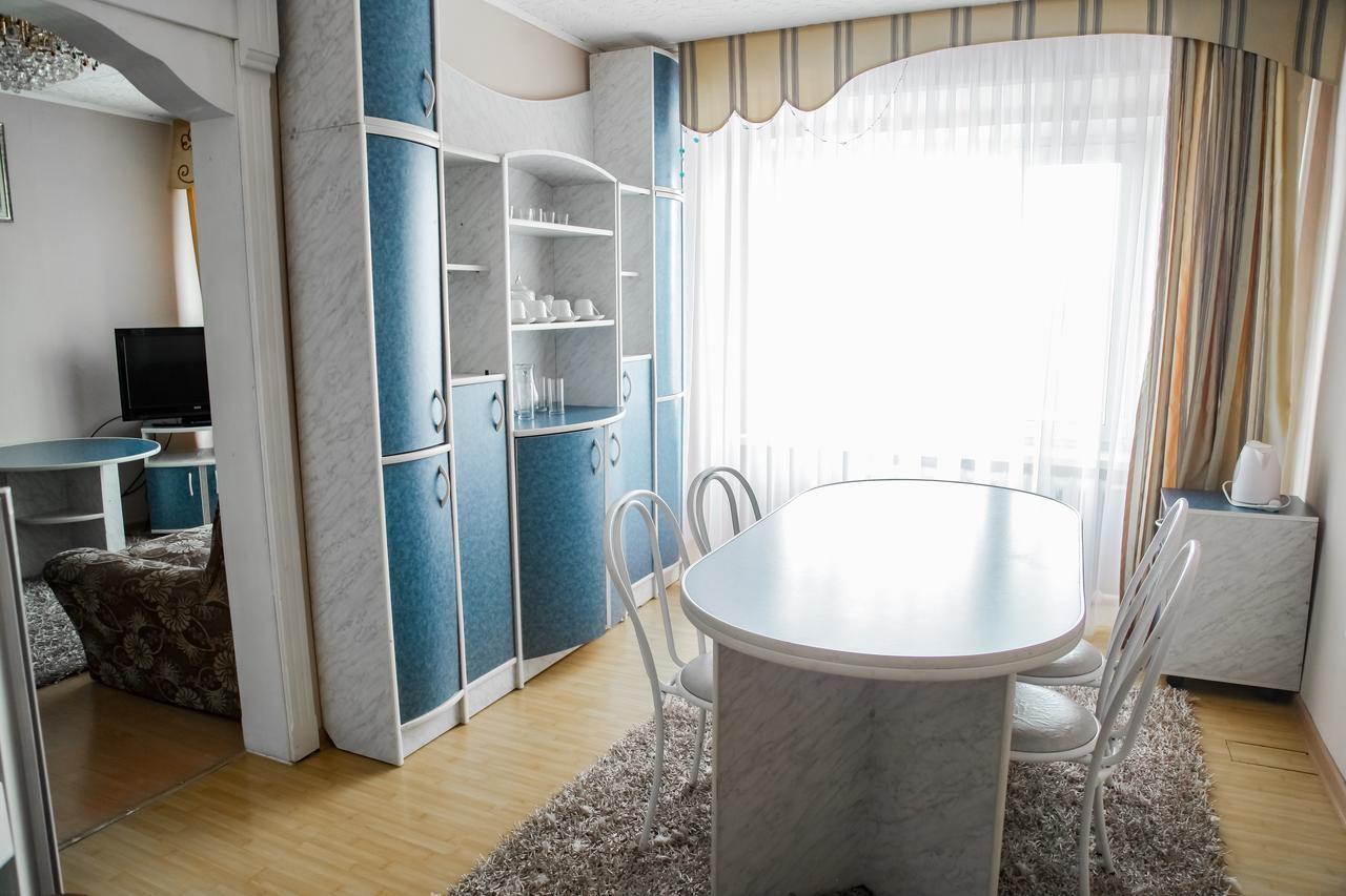 Sary Arka Hotell Pavlodar Exteriör bild